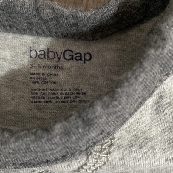 Baby GAP Gray Onesie - Picture 2 of 2